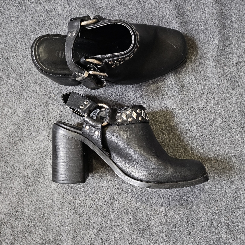 Current Mood cowboy style heel booties